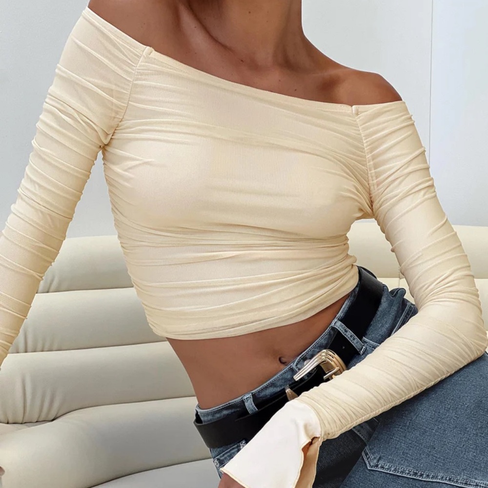 NWT Princess Polly Moreno Off the Shoulder Top Peach